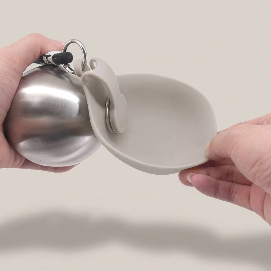 Coque en silicone de la gourde Yzavo rabattue vers l'avant en gamelle