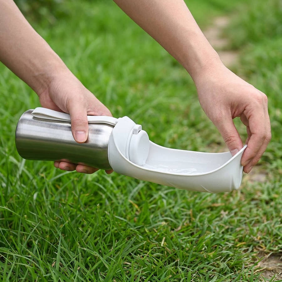 Feuille en silicone de la gourde dépliée en abreuvoir